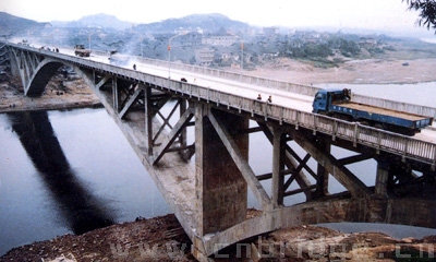 自貢牛佛沱江橋